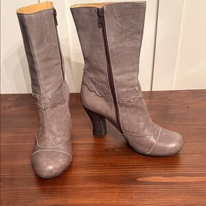 Vintage Style Leather Mid Calf Boots Size 40 Taupe Whimsy Goth Renaissance